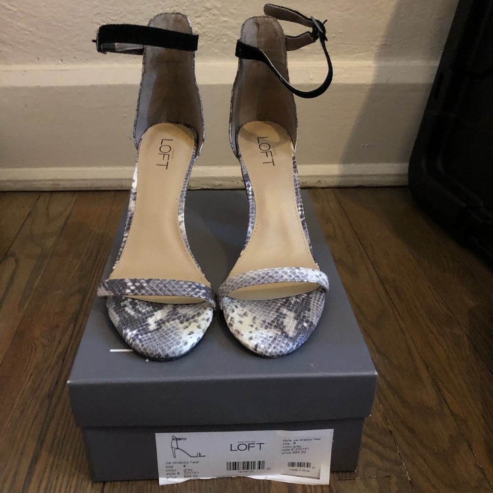 LOFT OE Strappy Snakeskin Heel, Size 9